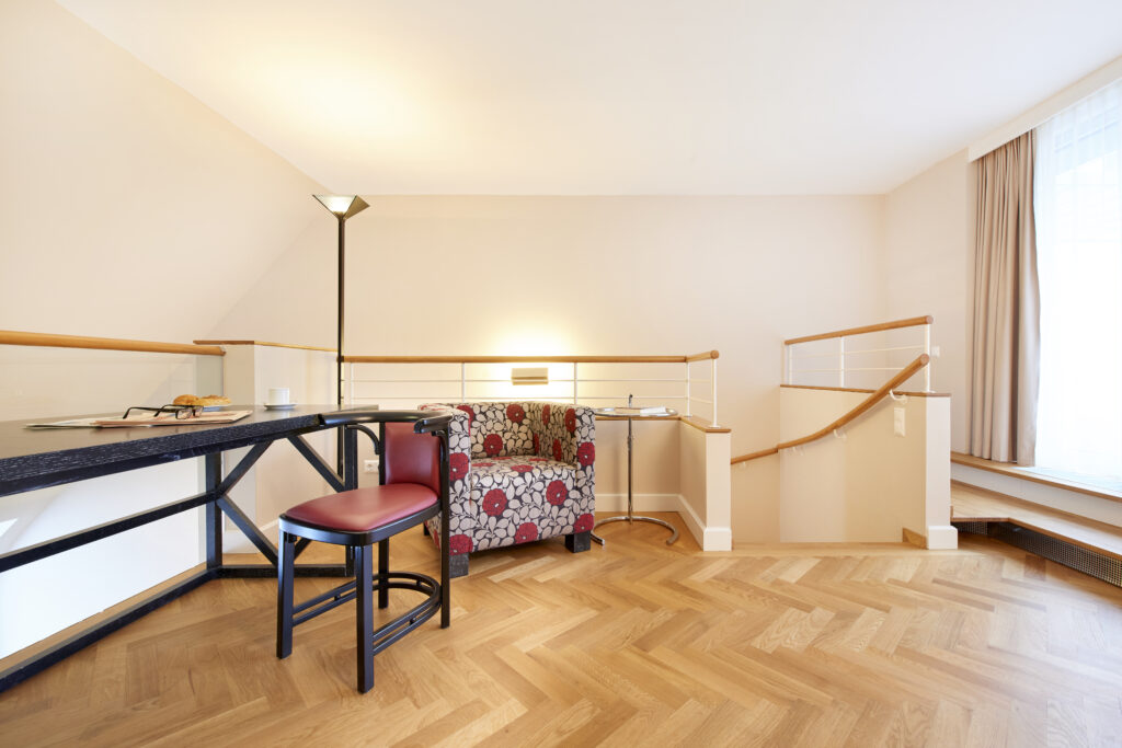Dachgeschosswohnung in der Singerstrasse 21/25 - Arbeitsbereich in der Galerie