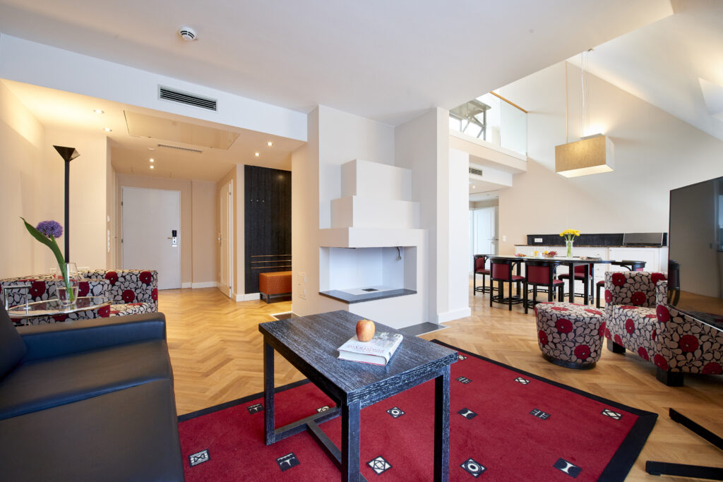 Living area in the penthouse apartment at Singerstrasse 21/25